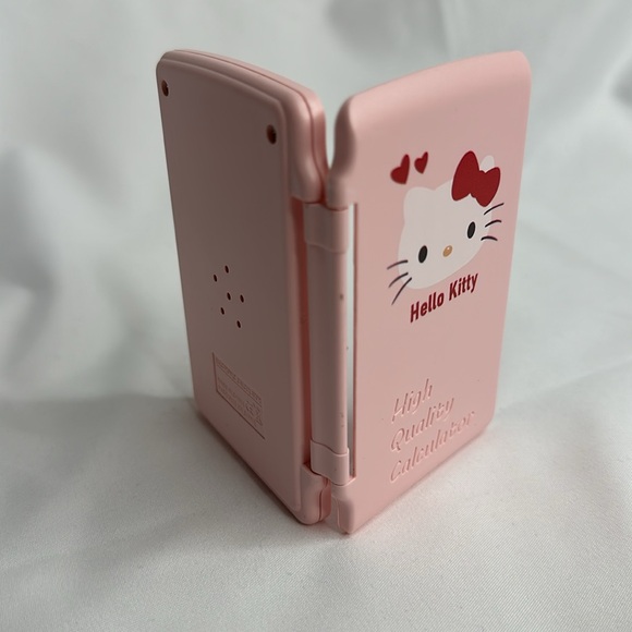 Sanrio HELLO KITTY 8-Digit Mini Portable Calculator - Picture 6 of 9